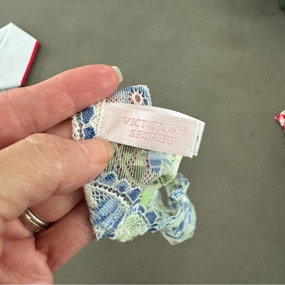 Victoria’s Secret vintage cami size Small. Rare - Picture 4 of 6